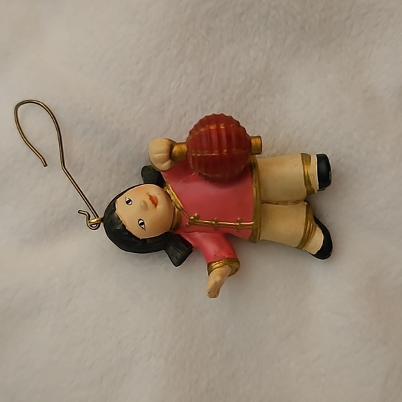HALLMARK 2007 China Joy to the World Two Piece Tree Christmas Ornament - Picture 5 of 9